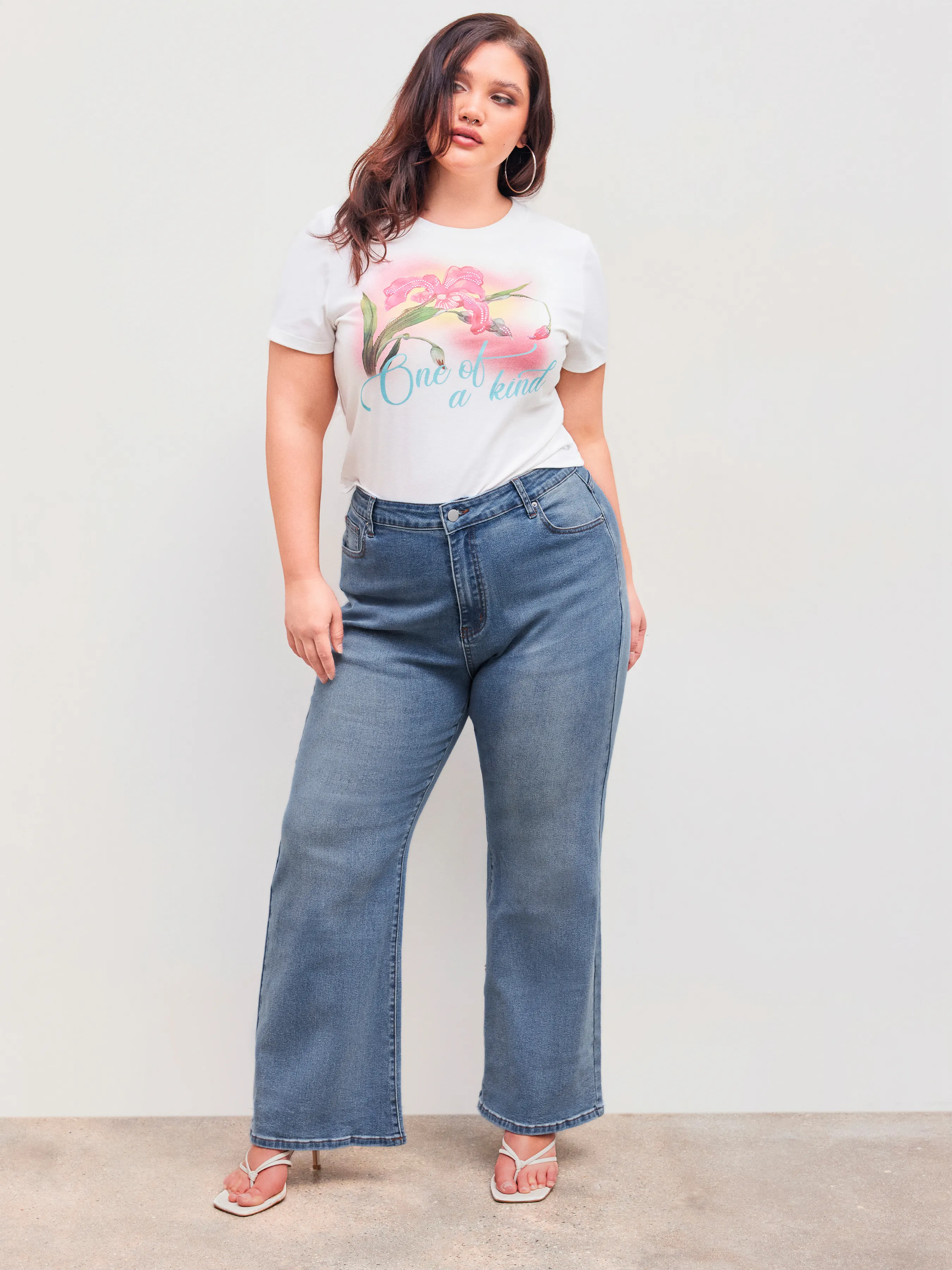 Jeans Acampanados de Tiro Medio y Denim Elástico de Cider Curvy