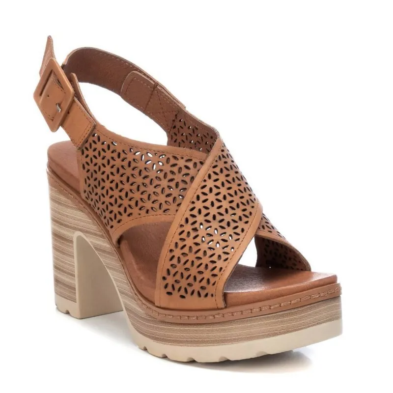 Sandalia de mujer CARMELA 068634 Camel