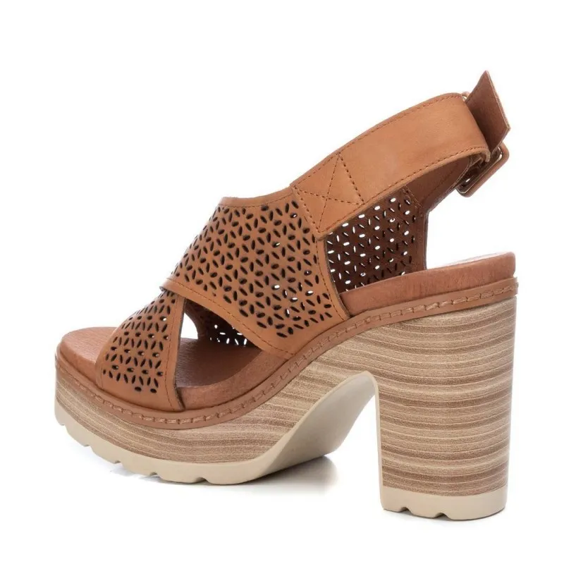 Sandalia de mujer CARMELA 068634 Camel