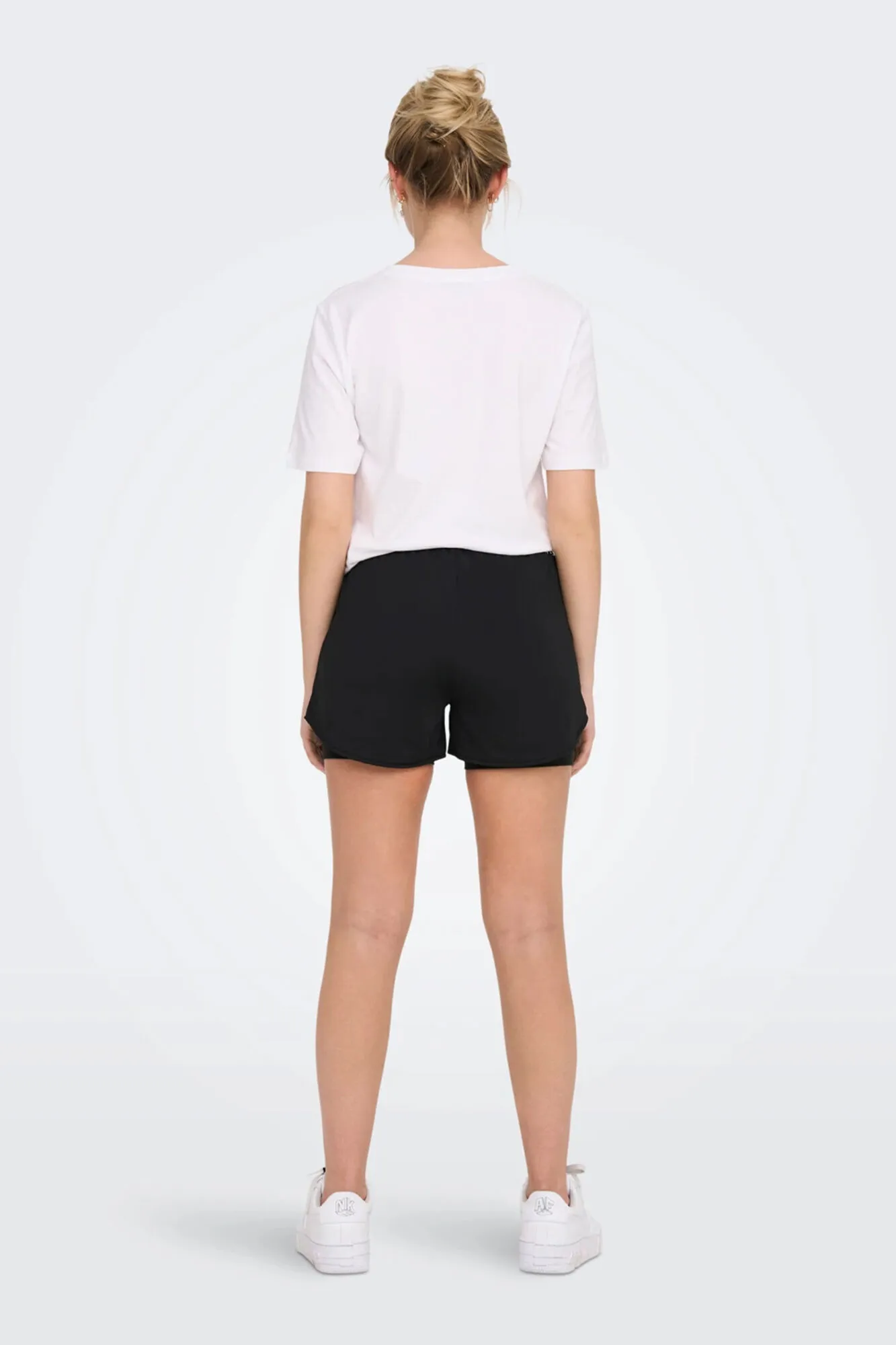 Shorts corte loose cintura media